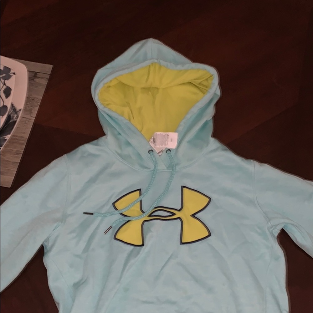 Blue and neon under armour sweatshirt !